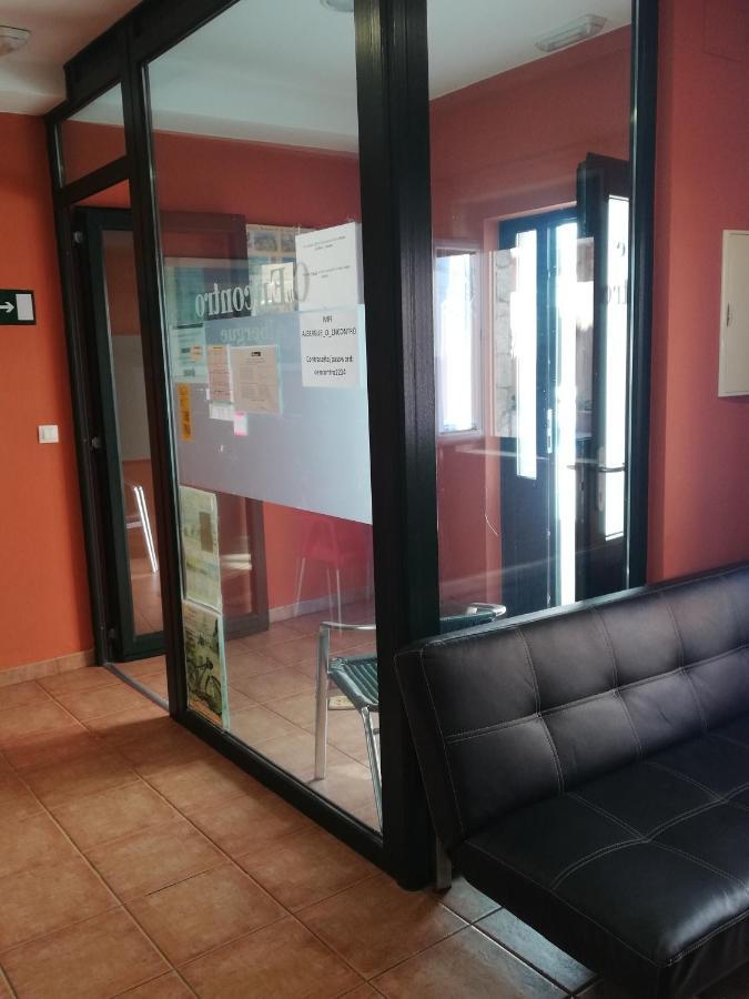 بيت شباب O Encontro فينيستيري المظهر الخارجي الصورة