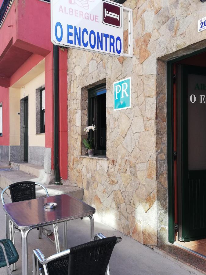 بيت شباب O Encontro فينيستيري المظهر الخارجي الصورة